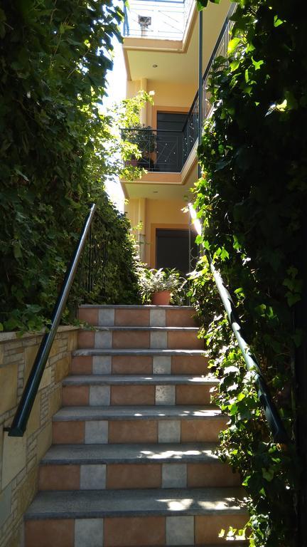 Nikolitsa Apartments Glyfada  エクステリア 写真