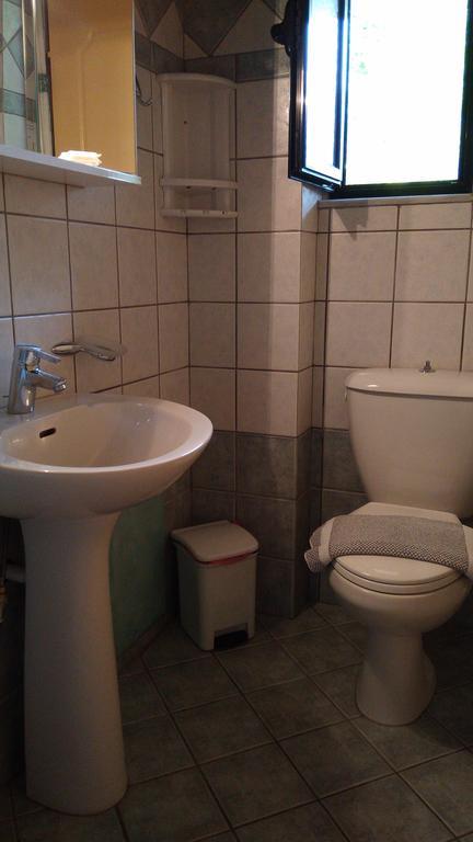 Nikolitsa Apartments Glyfada  エクステリア 写真