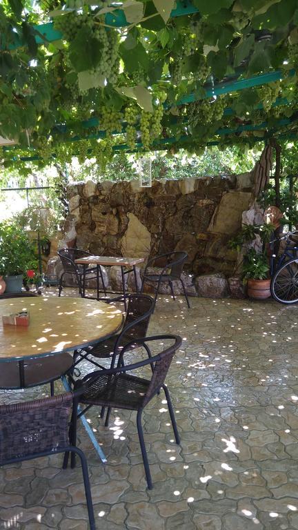 Nikolitsa Apartments Glyfada  エクステリア 写真